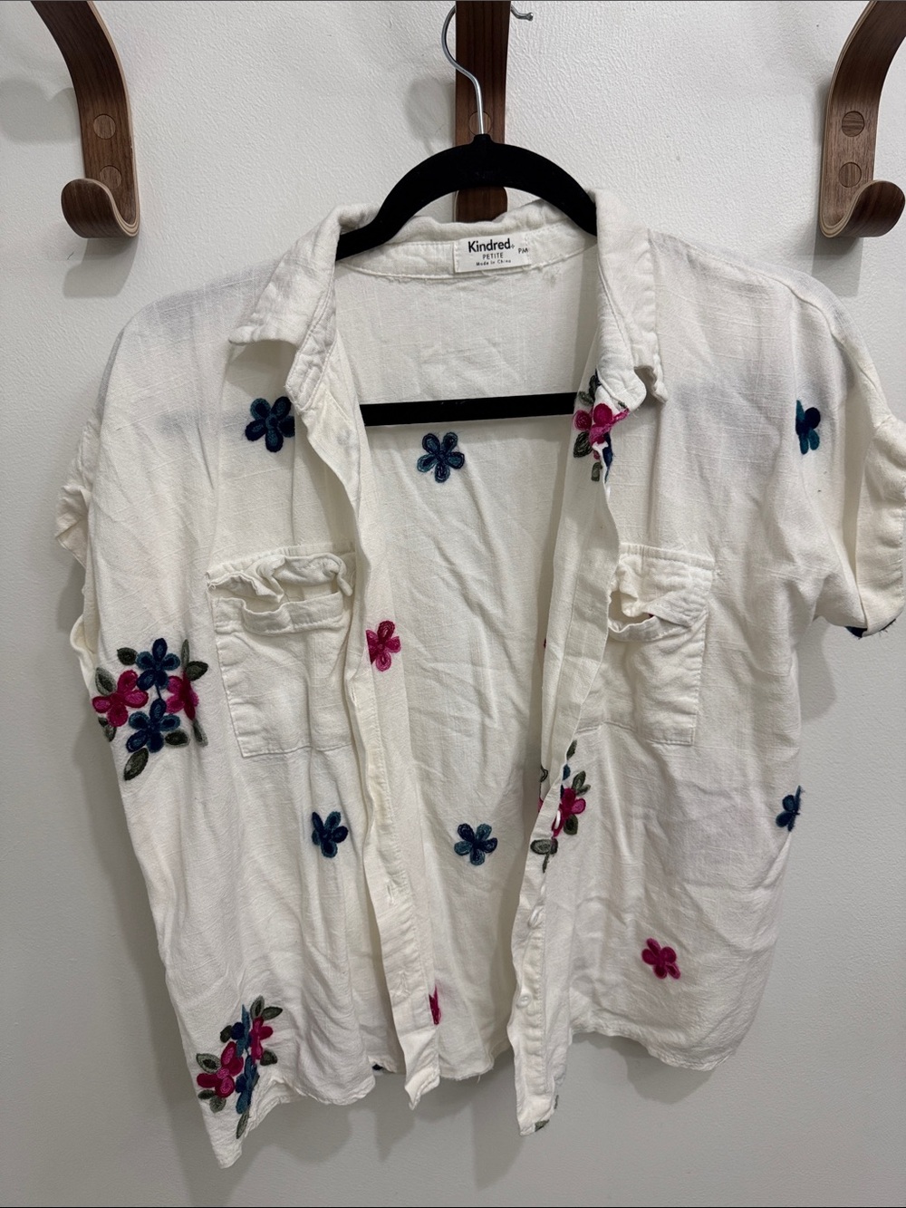 Kindred White Short-Sleeve Button-Down Shirt with Pink & Blue Floral Embroidery